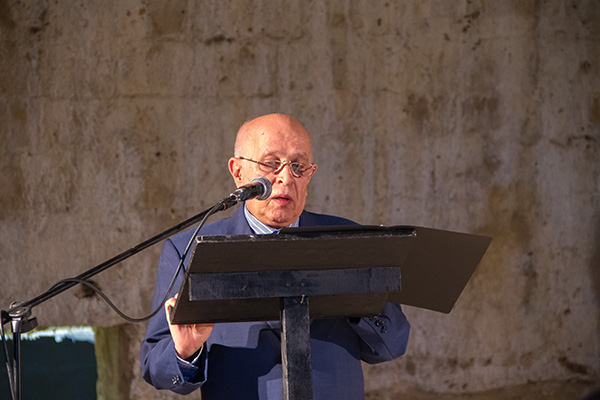 Federico Natali legge la laudatio in onore di Eugenio Barba